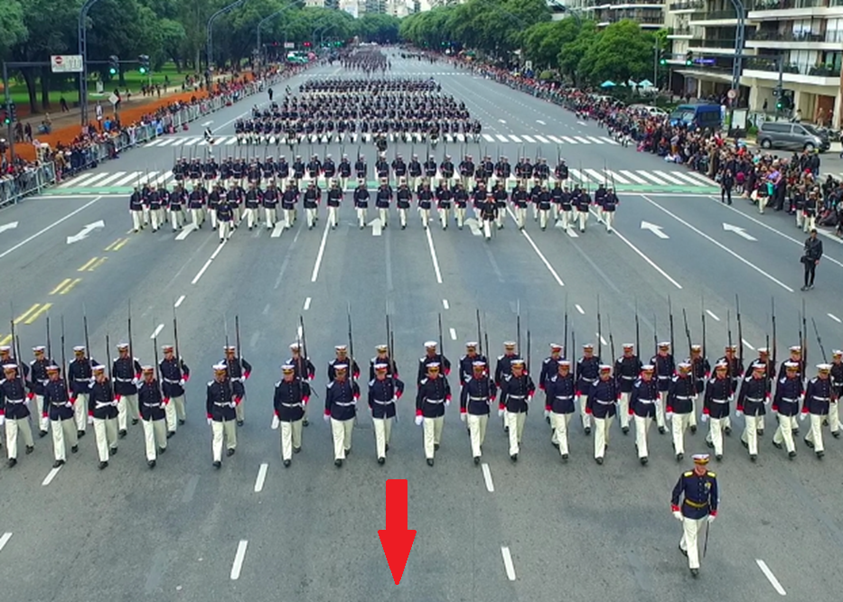 Desfile militar del 9 de Julio en vivo | Prisionero en Argentina